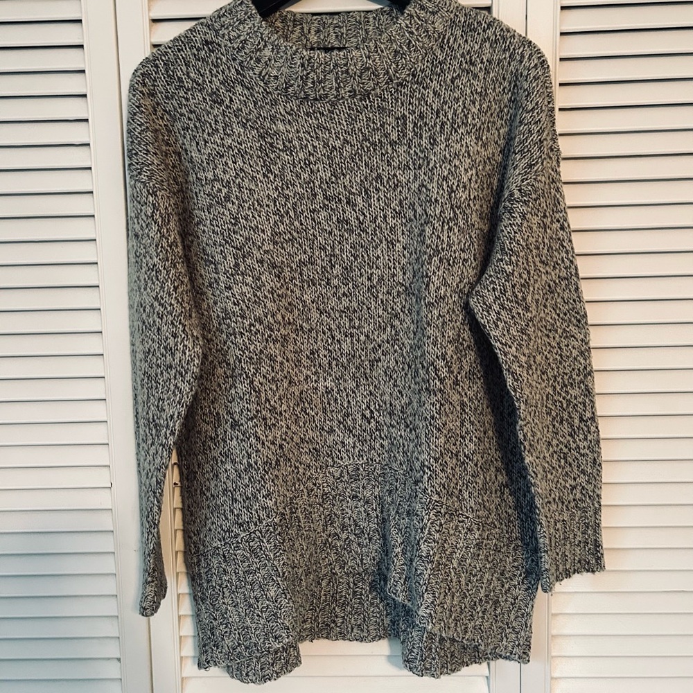 Eclipse Women's Black and Grey Knit Sweater